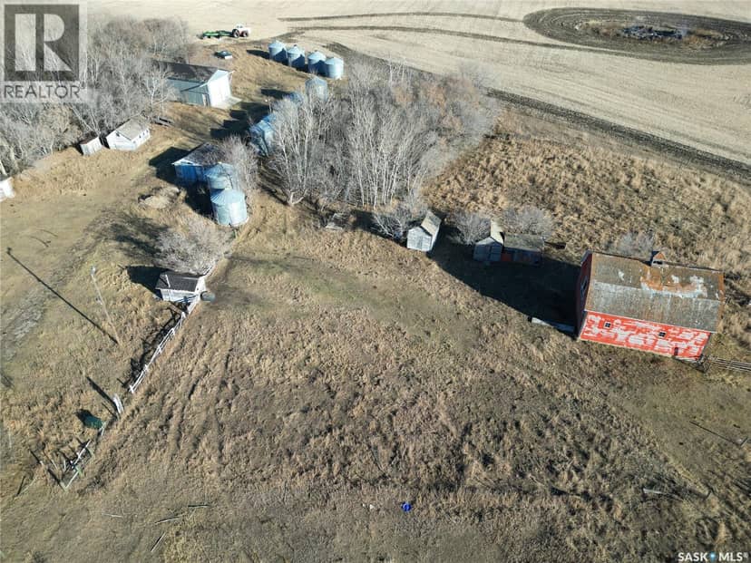 Hillview Acreage — photo 2 of 21