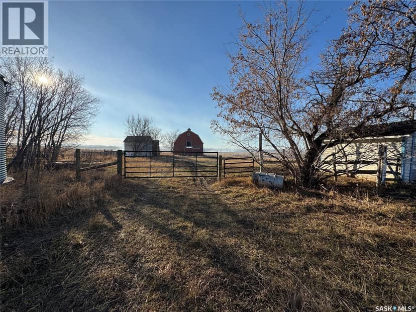 Hillview Acreage — photo 7 of 21