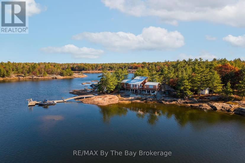 2 Island 2890 — photo 1 of 40