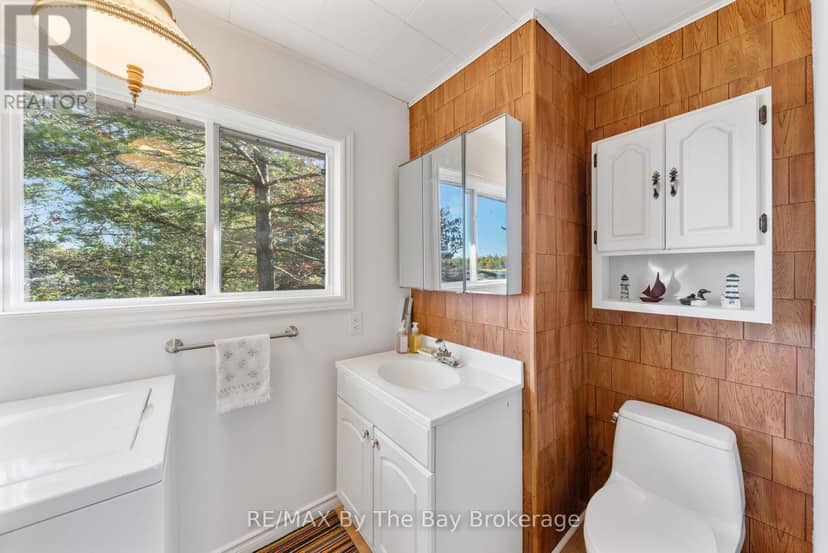 2 Island 2890 — photo 20 of 40
