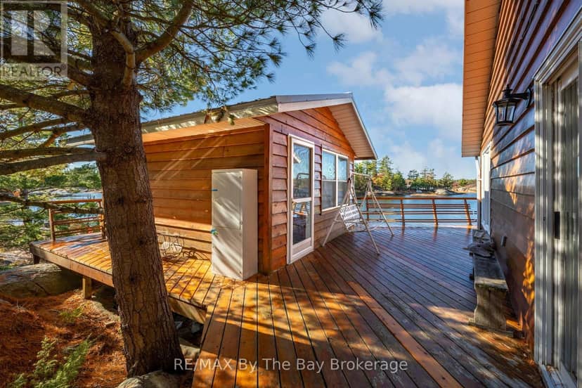 2 Island 2890 — photo 31 of 40