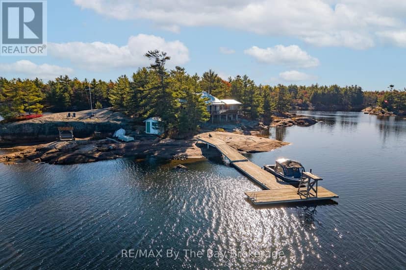 2 Island 2890 — photo 4 of 40