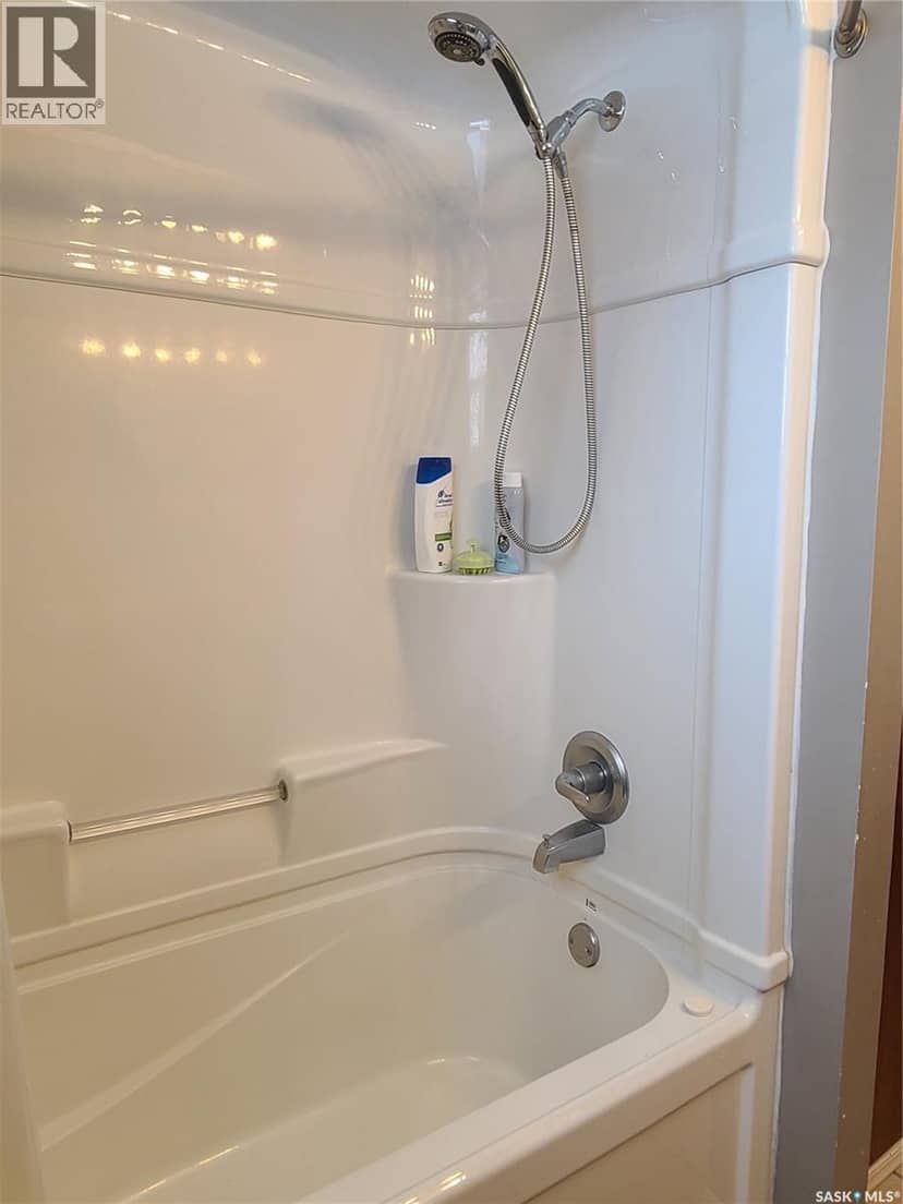46 Newcombe STREET — photo 18 of 27
