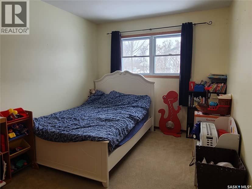46 Newcombe STREET — photo 19 of 27
