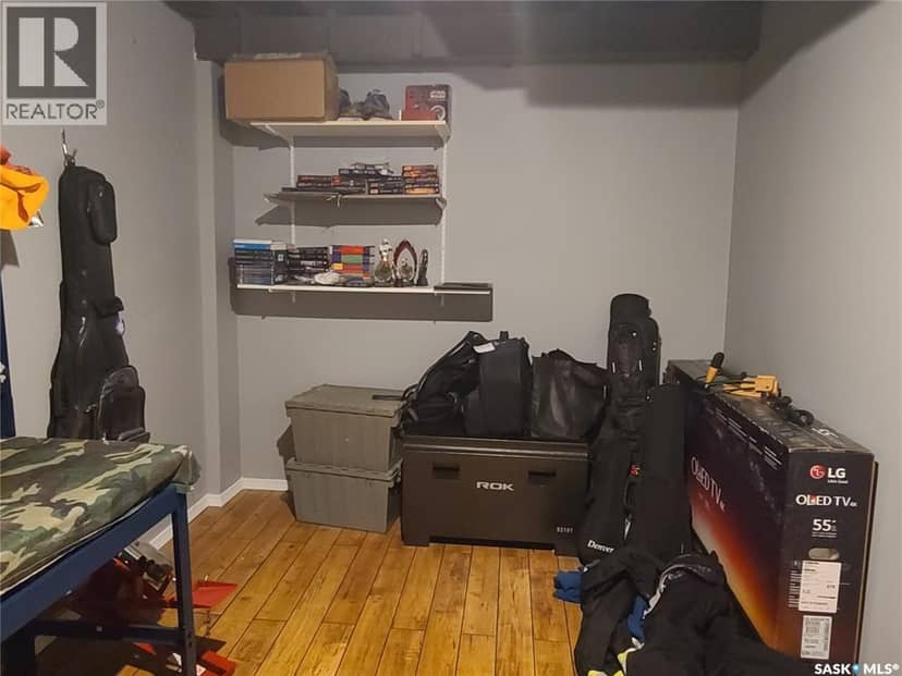 46 Newcombe STREET — photo 25 of 27