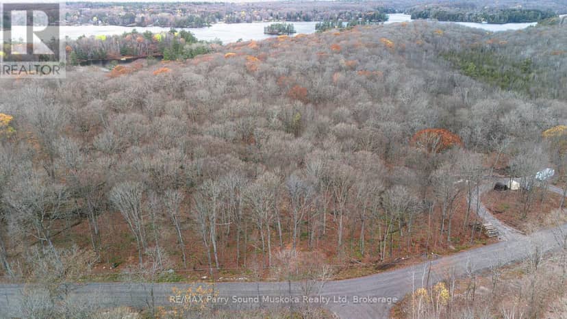 Part 7 Standing People Road, Seguin, photo 6