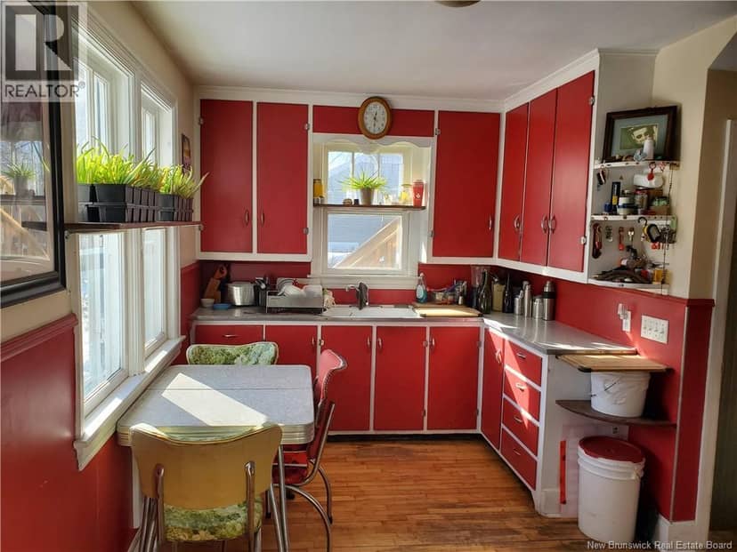 35 Parr Street — photo 3 of 25
