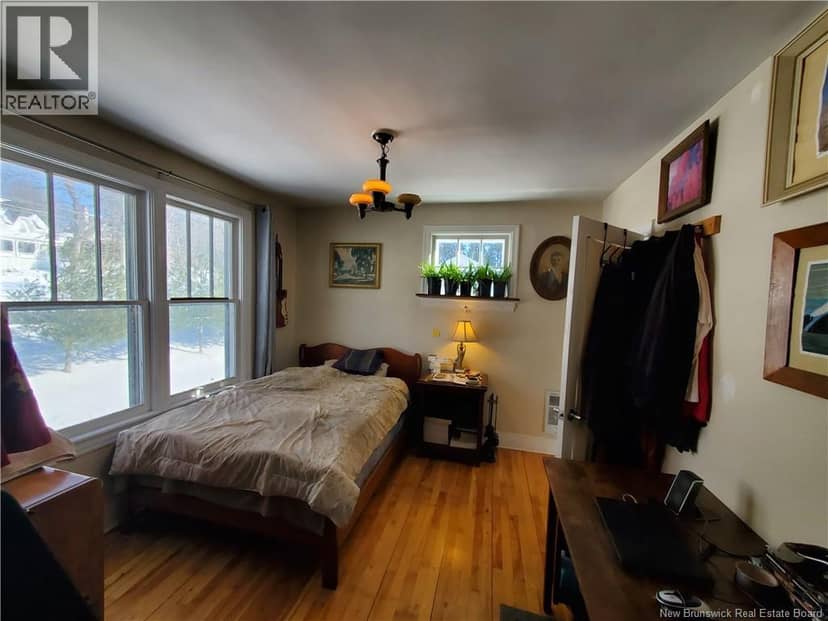 35 Parr Street — photo 7 of 25