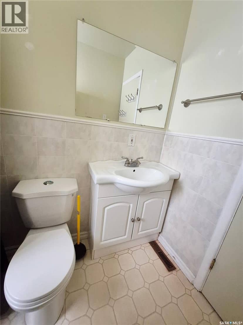 111 Alfred STREET — photo 10 of 39