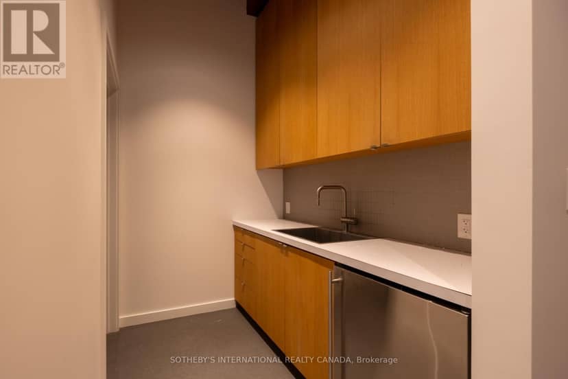 18 Gloucester Lane — photo 32 of 40