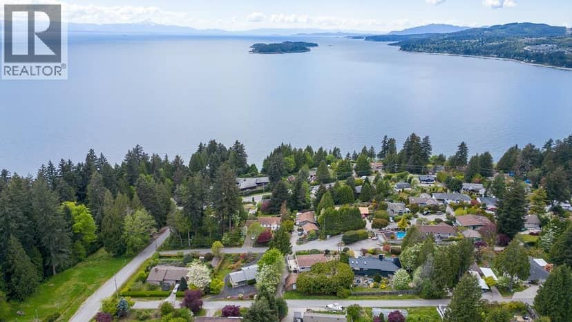 5112 PAM ROAD, Sechelt