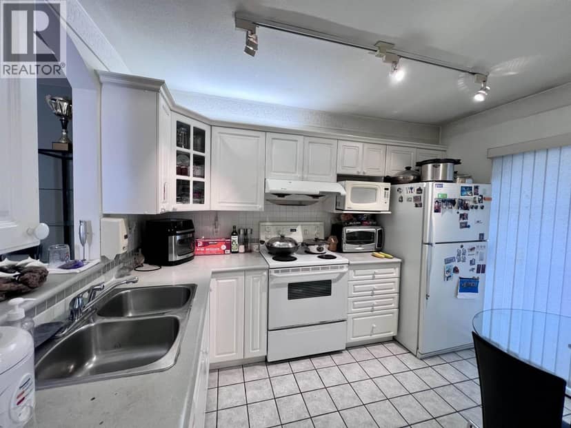 11 7488 SALISBURY AVENUE, Burnaby, photo 4