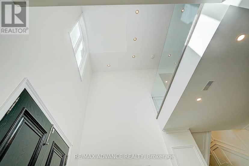 32 Brookfield Road — photo 6 of 40