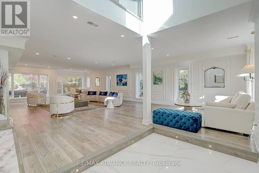 32 Brookfield Road — photo 4 of 40