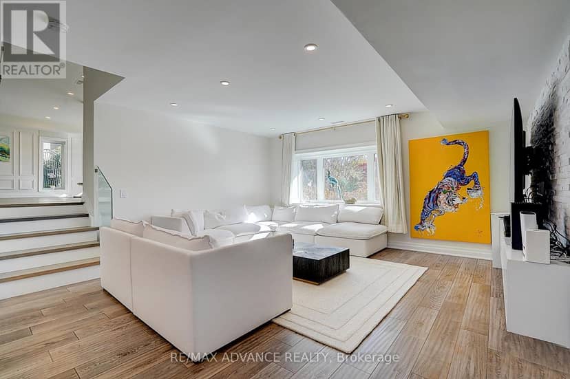 32 Brookfield Road — photo 18 of 40