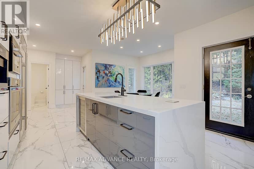32 Brookfield Road — photo 15 of 40