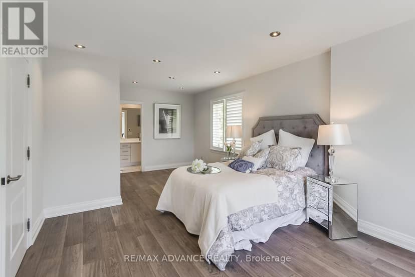 32 Brookfield Road — photo 31 of 40