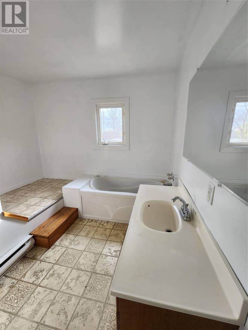 211 Main Street — photo 12 of 27
