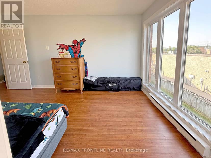 Unit #302 - 10 Armstrong Drive — photo 11 of 12