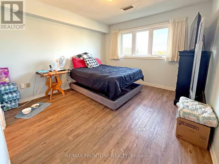 Unit #302 - 10 Armstrong Drive — photo 8 of 12