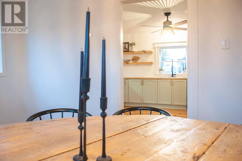 22 Richmond Street — photo 19 of 40