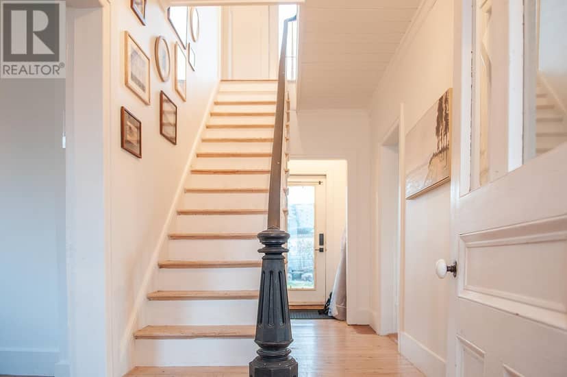22 Richmond Street — photo 20 of 40