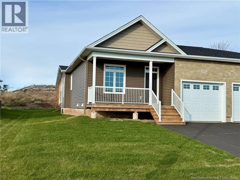 552 Royal Oaks Boulevard — photo 1 of 40