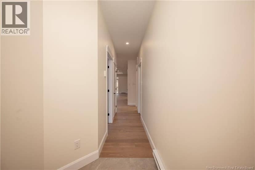 552 Royal Oaks Boulevard — photo 10 of 40