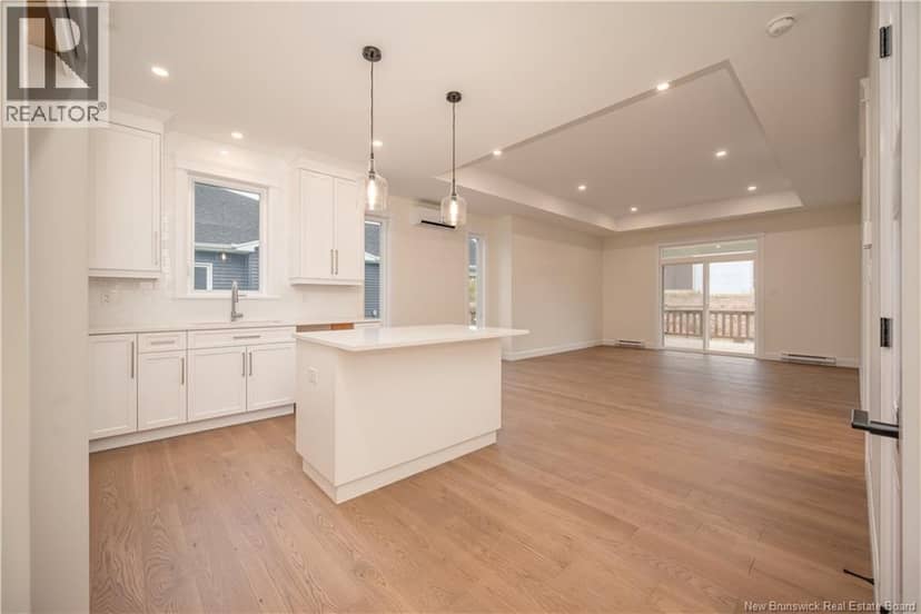 552 Royal Oaks Boulevard — photo 15 of 40