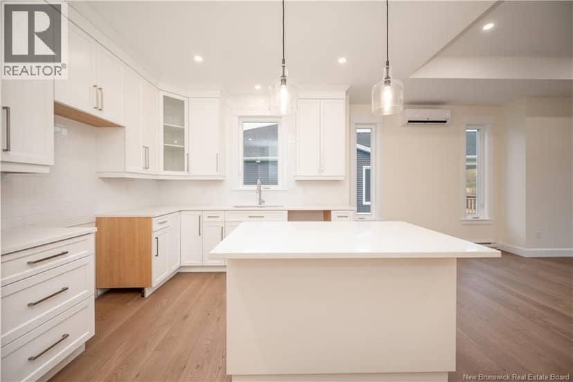 552 Royal Oaks Boulevard — photo 17 of 40