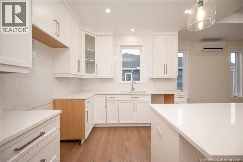 552 Royal Oaks Boulevard — photo 18 of 40