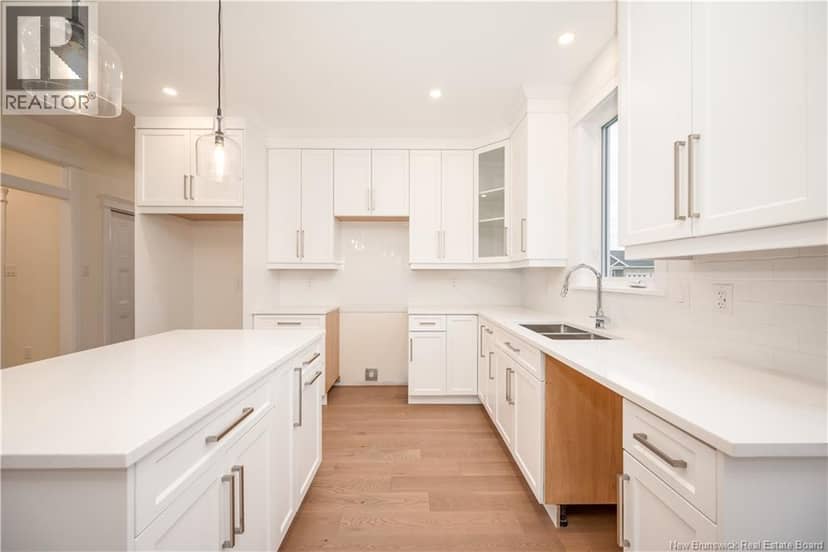 552 Royal Oaks Boulevard — photo 19 of 40