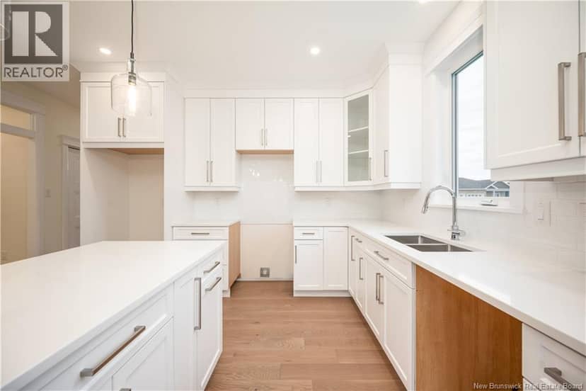 552 Royal Oaks Boulevard — photo 21 of 40