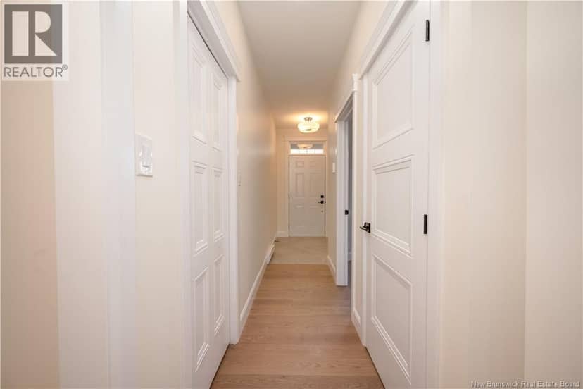 552 Royal Oaks Boulevard — photo 4 of 40