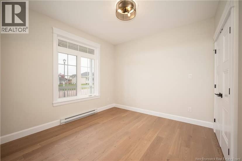 552 Royal Oaks Boulevard — photo 7 of 40