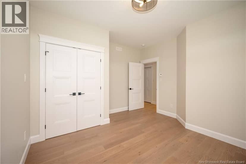 552 Royal Oaks Boulevard — photo 9 of 40