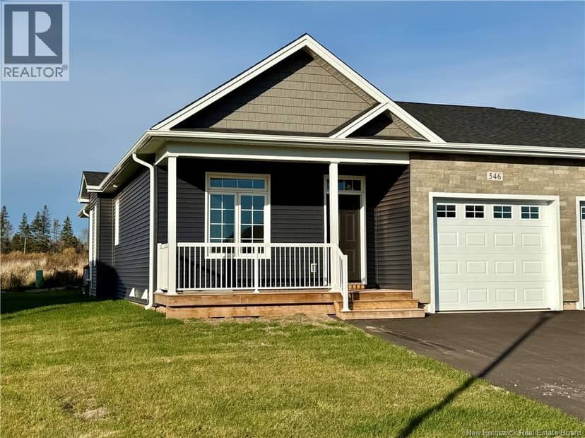 546 Royal Oaks Boulevard — photo 1 of 39
