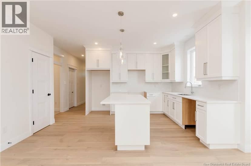 546 Royal Oaks Boulevard — photo 16 of 39