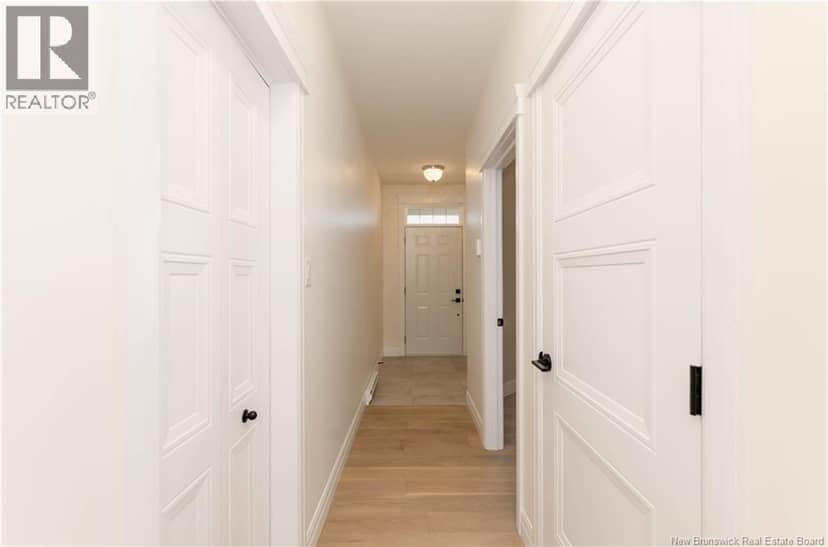 546 Royal Oaks Boulevard — photo 7 of 39