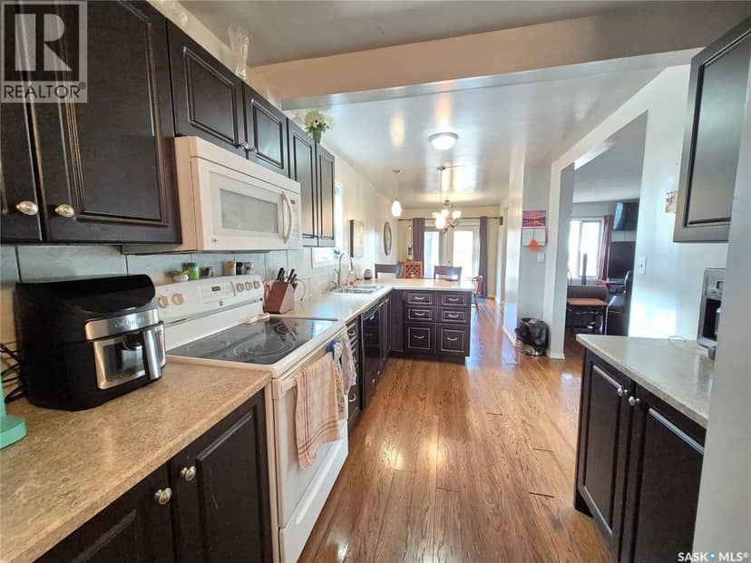 515 Beckwell AVENUE — photo 11 of 40