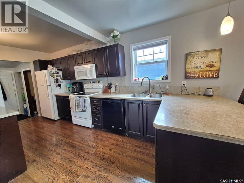 515 Beckwell AVENUE, Radville, photo 8