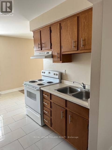 221 Highview Drive — photo 8 of 40