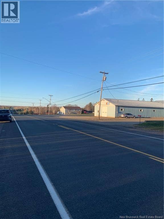 Terrain 0,28 Acres Route 135 — photo 4 of 5