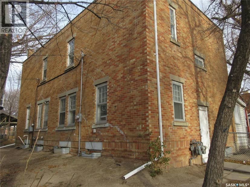 1878-1880 Ottawa STREET — photo 2 of 24