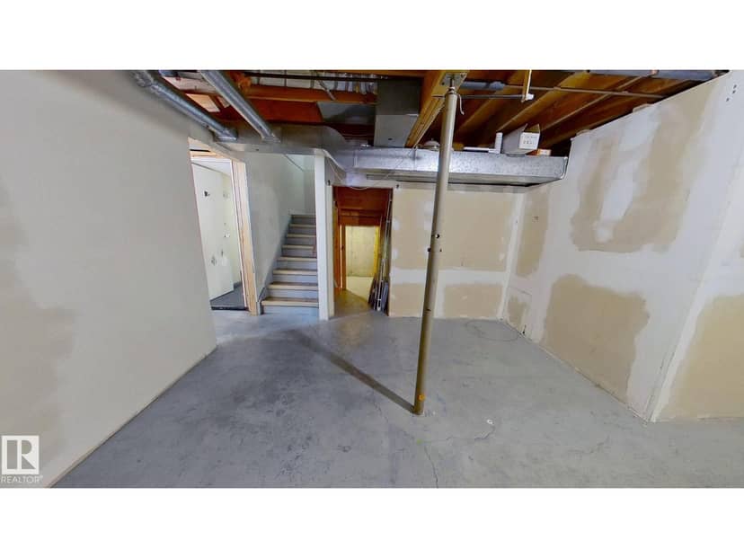#59 7604 29 AV NW — photo 13 of 20