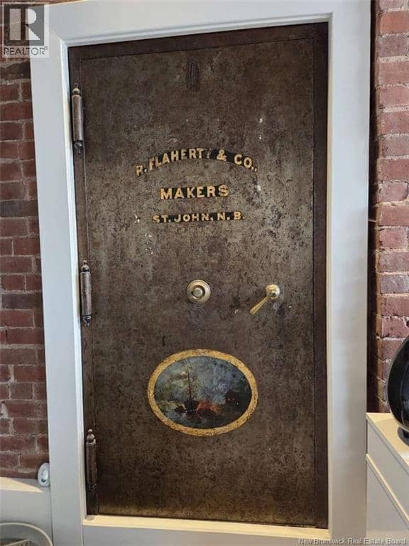 122-124 Prince William Street — photo 32 of 40