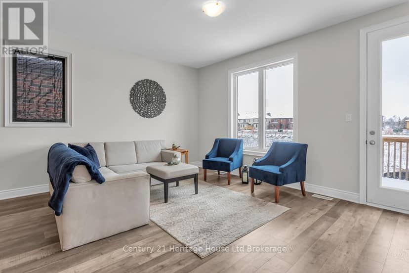 30 Seaton Crescent — photo 10 of 27