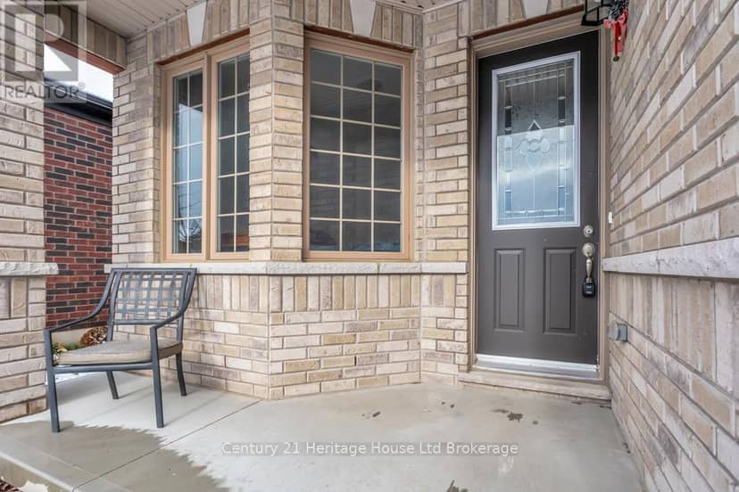 30 Seaton Crescent — photo 2 of 27