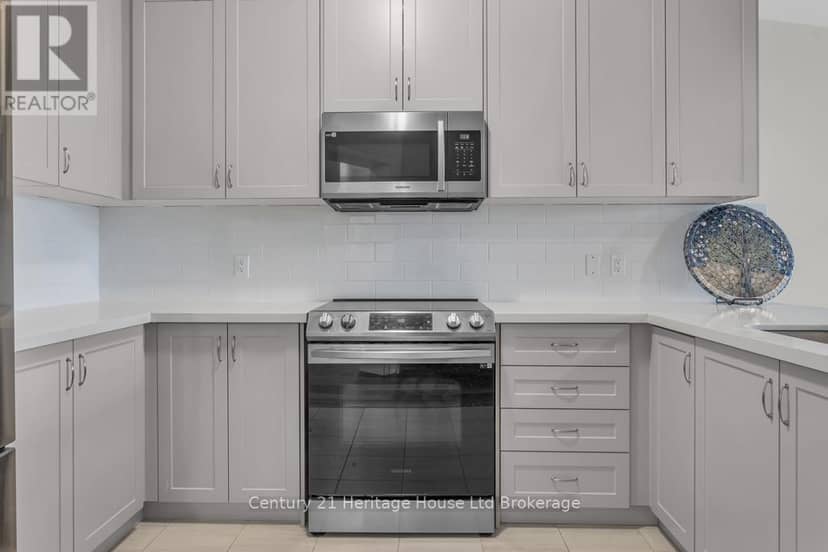 30 Seaton Crescent — photo 5 of 27