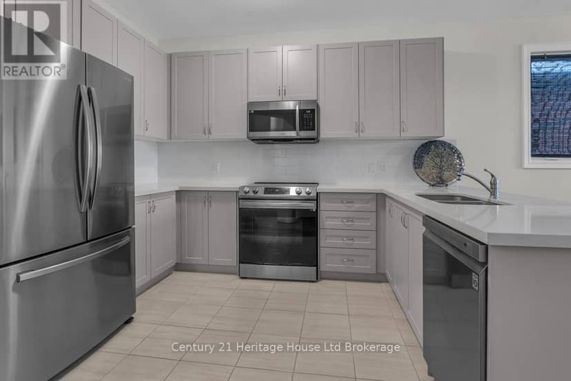 30 Seaton Crescent — photo 8 of 27